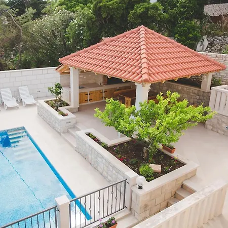 Bauk Guest house